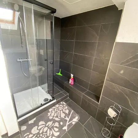 Angenehme Rooftop In Unterheinriet *